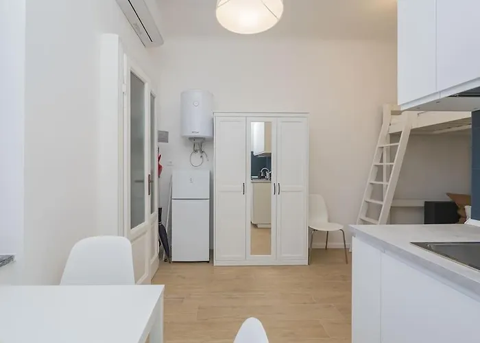 Youhosty - Accademia 53 Quinto Apartment